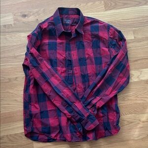 Un Tuckit  Men's Red and Navy Checkered Shirt